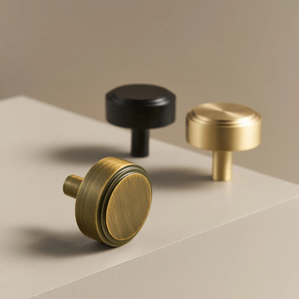 Forma Brass Cabinet Handle & Knob - Matte Black