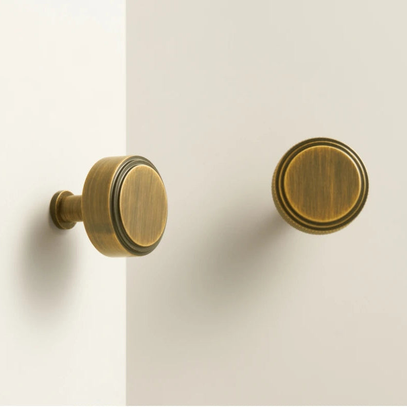 Forma Brass Cabinet Handle & Knob - Antique Brass