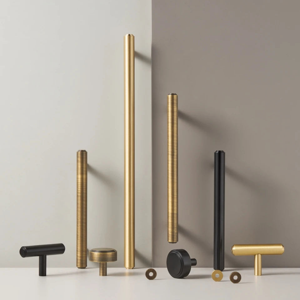 Forma Brass Cabinet Handle & Knob - Matte Black
