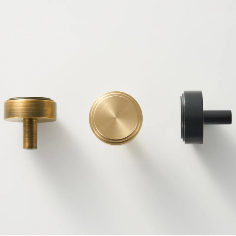 Forma Brass Cabinet Handle & Knob - Antique Brass